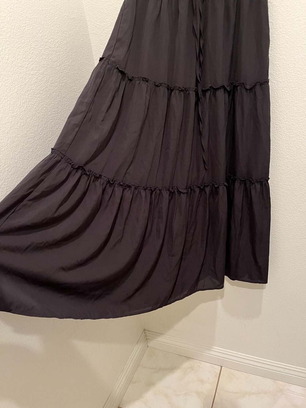 Black Tiered Maxi Skirt Women’s Size Medium Boho Stretch Waist Lined - Picture 6 of 7